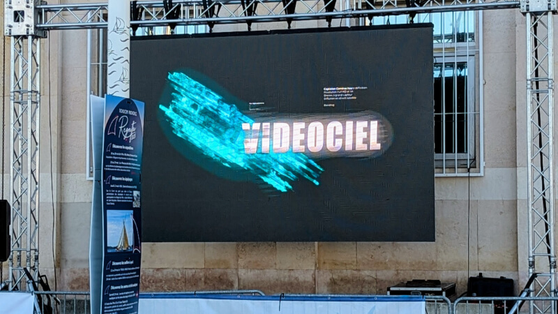 Diffusion sur écran géant du port de Toulon